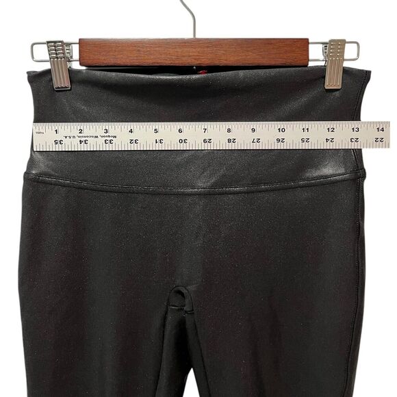 Spanx Shape Faux Leather Women's Leggings Size Large Stretch Black Shiny - Picture 5 of 7